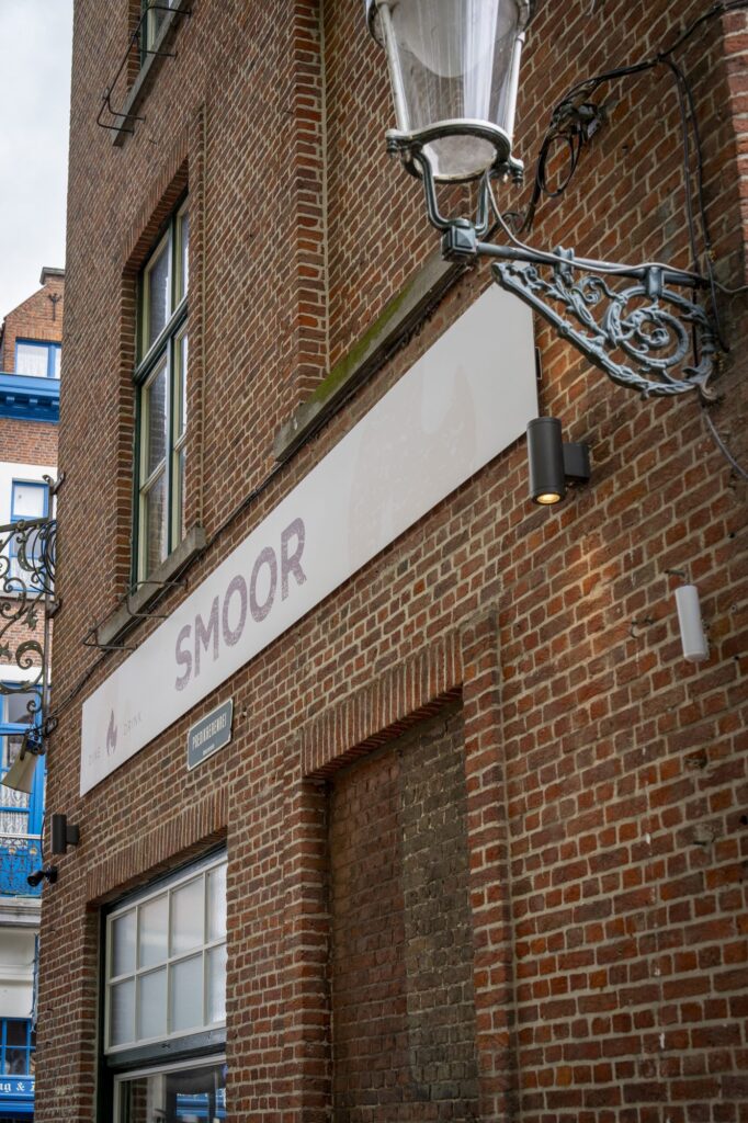 De gevel van SMOOR in de Langestraat